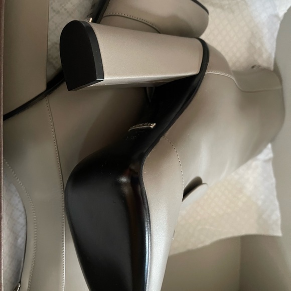 Gucci boots, 100% authentic, bought on Gucci website. Brand new with box and bag - Picture 4 of 6